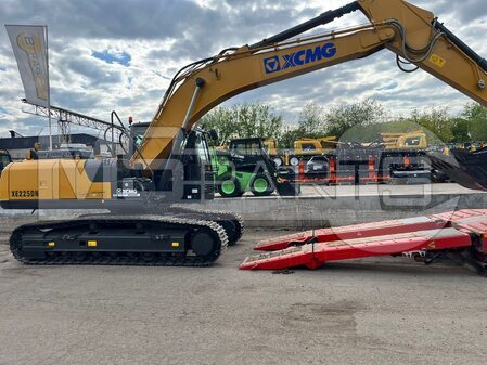 Предпродажная подготовка гусеничного экскаватора XCMG XE225DN - 1