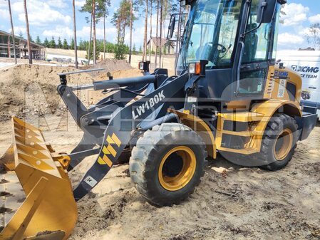 Техническое обслуживание фронтального погрузчика XCMG LW180K - 4