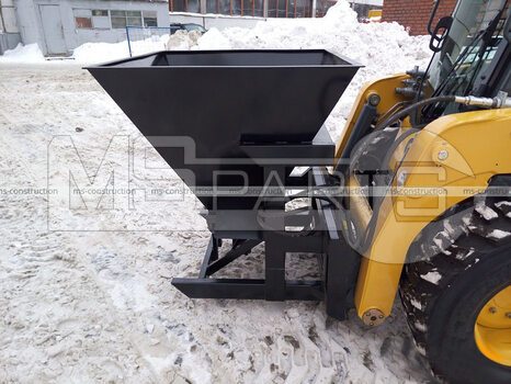 Фото: ПЕСКОРАЗБРАСЫВАТЕЛЬ на мини-погрузчик