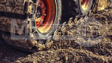 Фото: Накидные гусеницы MCLAREN RUBBER OTT 10