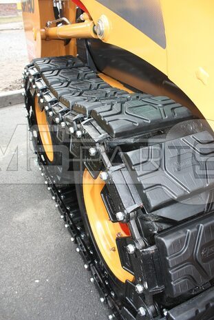 Фото: Накидные гусеницы MCLAREN RUBBER OTT 10