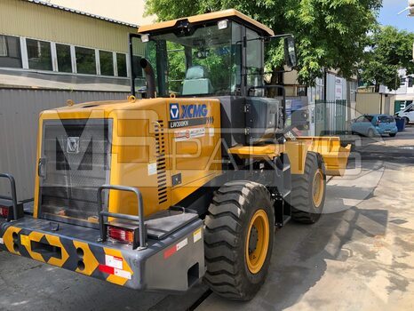Фото: Крупногабаритный фронтальный погрузчик Фронтальный погрузчик XCMG LW300KN