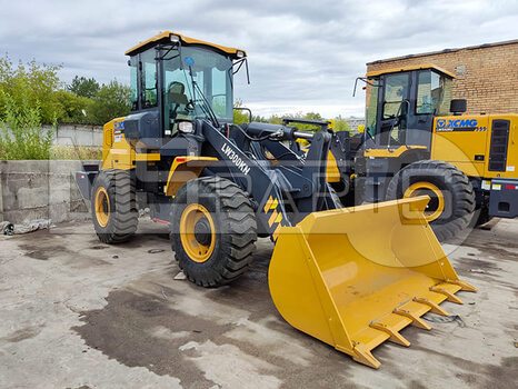 Фото: Крупногабаритный фронтальный погрузчик Фронтальный погрузчик XCMG LW300KN