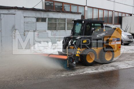 Фото: Мини-погрузчик Мини-погрузчик XCMG XC740RU