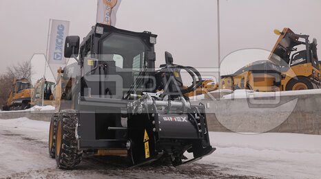 Фото: Мини-погрузчик Мини-погрузчик XCMG XC740RU