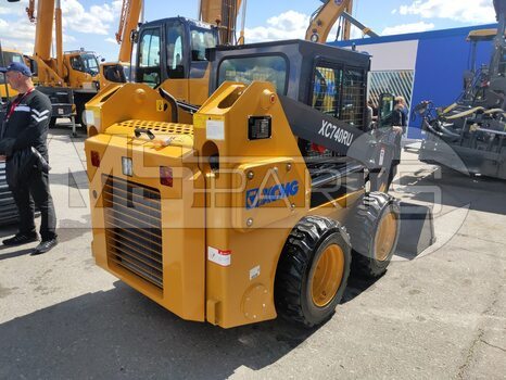 Фото: Мини-погрузчик Мини-погрузчик XCMG XC740RU