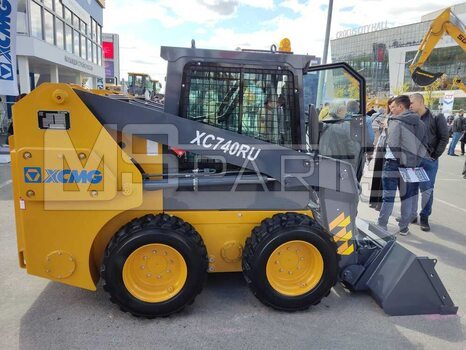 Фото: Мини-погрузчик Мини-погрузчик XCMG XC740RU