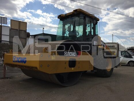 Фото: Каток грунтовый XCMG XS123