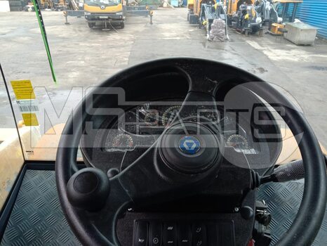 Фото: Каток грунтовый XCMG XS163J