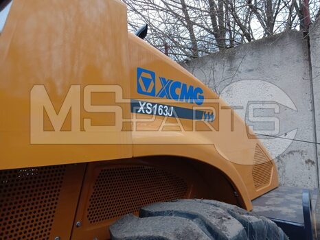 Фото: Каток грунтовый XCMG XS163J