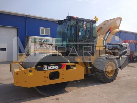 Фото: Каток грунтовый XCMG XS163J