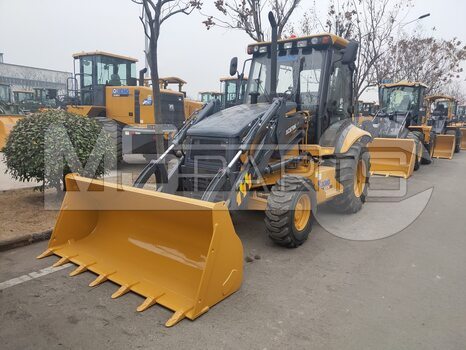 Фото: Экскаватор-погрузчик Экскаватор-погрузчик XCMG XC870