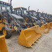 Фото: Экскаватор-погрузчик XCMG XC870  - 12