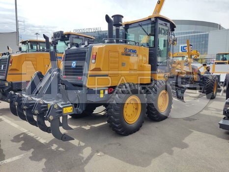 Фото: Автогрейдер XCMG GR1605
