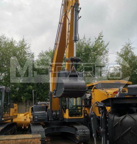 Фото: Гусеничный экскаватор XCMG XE215C Perkins