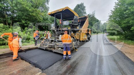 Фото: Асфальтоукладчик XCMG RP603