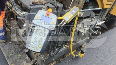 Фото: Асфальтоукладчик XCMG RP603