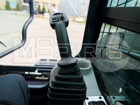 Фото: Мини-погрузчик Мини-погрузчик XCMG SR760RU