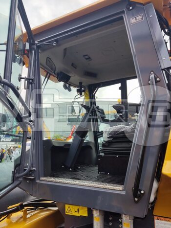 Фото: Каток грунтовый XCMG XS185S