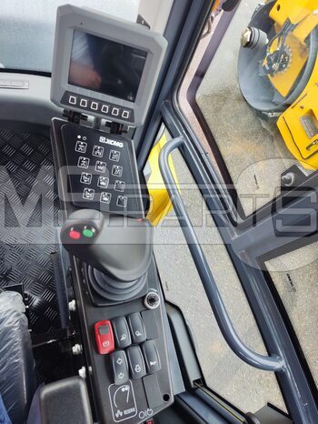 Фото: Каток грунтовый XCMG XS185S