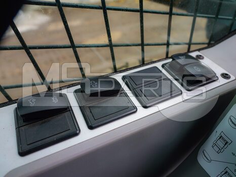 Фото: Мини-погрузчик Мини-погрузчик XCMG SV790RU