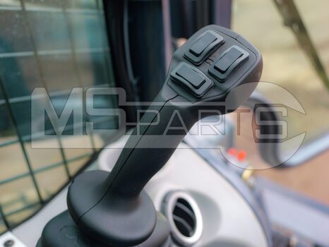 Фото: Мини-погрузчик Мини-погрузчик XCMG SV790RU