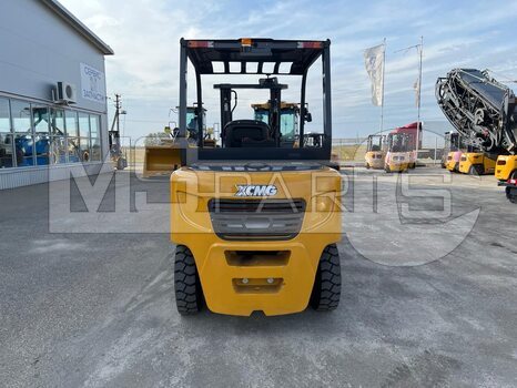 Фото: Вилочный погрузчик XCMG XCF50KT