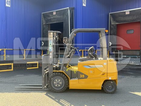 Фото: Вилочный погрузчик XCMG XCB35 (L5-C)