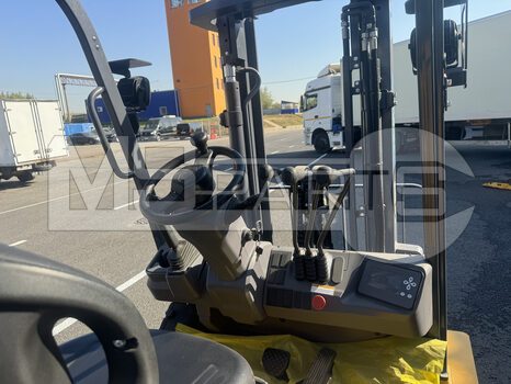 Фото: Вилочный погрузчик XCMG XCB35 (L5-C)