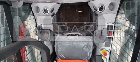 Фото: Электрический Мини-погрузчик XCMG ESR740RU