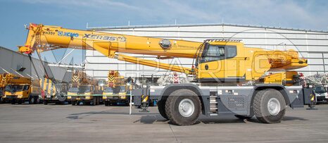 Фото: Короткобазный кран XCMG XCR35_S