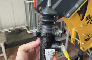 Ремонт экскаватора-погрузчика Gehl GBL-X-920 - 2