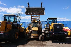 Первое ТО на экскаватор-погрузчик RUNMAX SE440 - 5