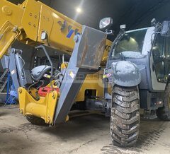 Предпродажная подготовка телескопического погрузчика XCMG XC6-3514K