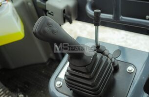 Одному из наших ключевых заказчиков отгрузили 5 фронтальных погрузчиков LW180K в комплектации с ковшом и дорожной щеткой! - 5