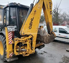 Техническое обслуживание экскаватор-погрузчика GEHL GBL818s