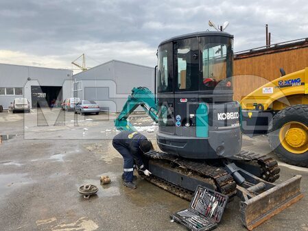 Ремонт мини-экскаватора Kobelco SK30SR - 3