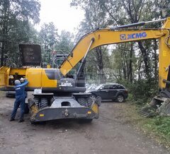 Техническое обслуживание экскаватора XCMG XE210WD