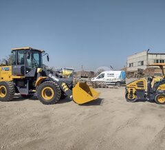 Ввод в эксплуатацию фронтального погрузчика XCMG LW330RU и мини-катка XCMG XD120VT