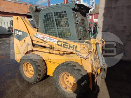 Ремонт гидронасоса GEHL 6640 - 6