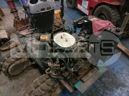 Ремонт двигателя Honda мини-экскаватора Komatsu - 5