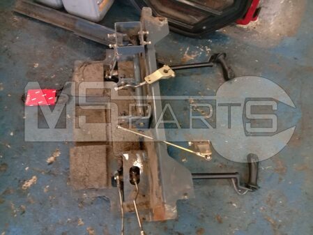 Сервис американского погрузчика Gehl R220 - 12