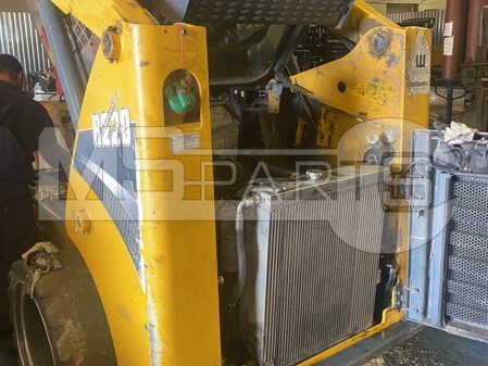 Сервис американского погрузчика Gehl R220 - 10