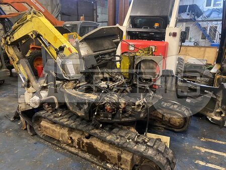 Ремонт японского мини-экскаватора Yanmar VIO30 - 1