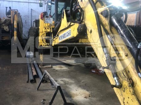 Капитальный ремонт двигателя на экскаваторе-погрузчике NEW HOLLAND LB115B - 4