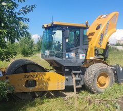 Техническое обслуживание катка дорожного вибрационного XCMG XS143