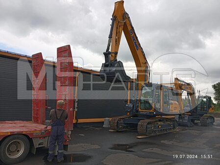 Продажа с отгрузкой гусеничного экскаватора XCMG XE225DN - 2